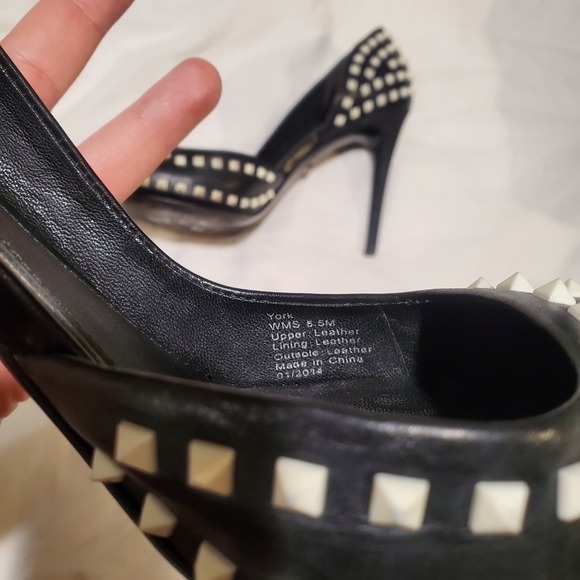 Kenneth Cole New York Black / White Spiked d'Orsay Heels - Picture 4 of 9